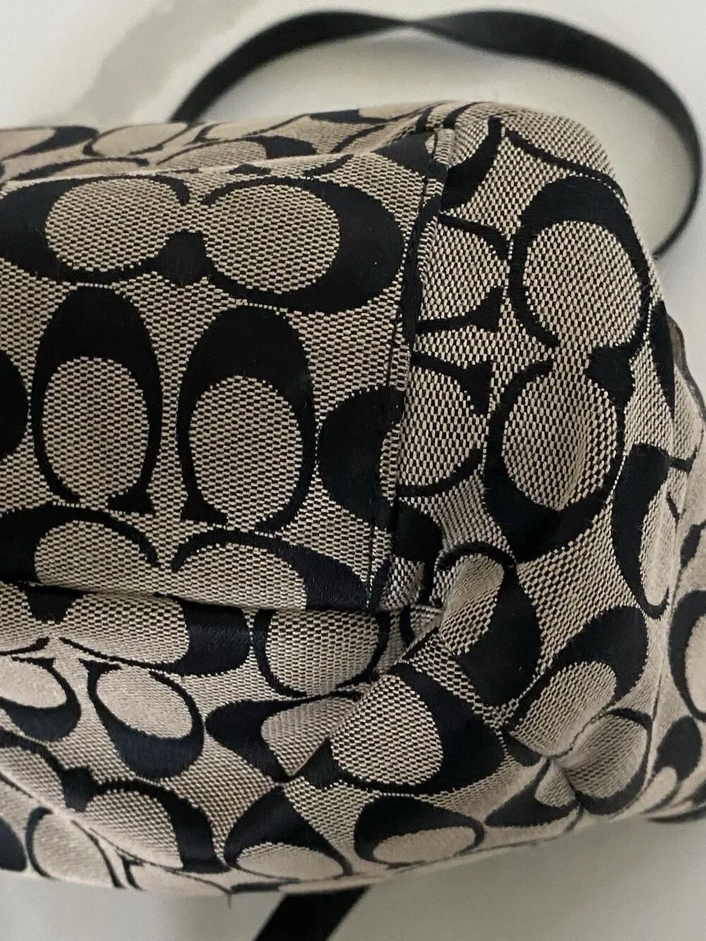 Coach Gallery Signature Tote In Black And Gray Jacquard Canvas